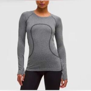 Swiftly Tech Long-Sleeve Shirt
Hip Length size 8 great condition